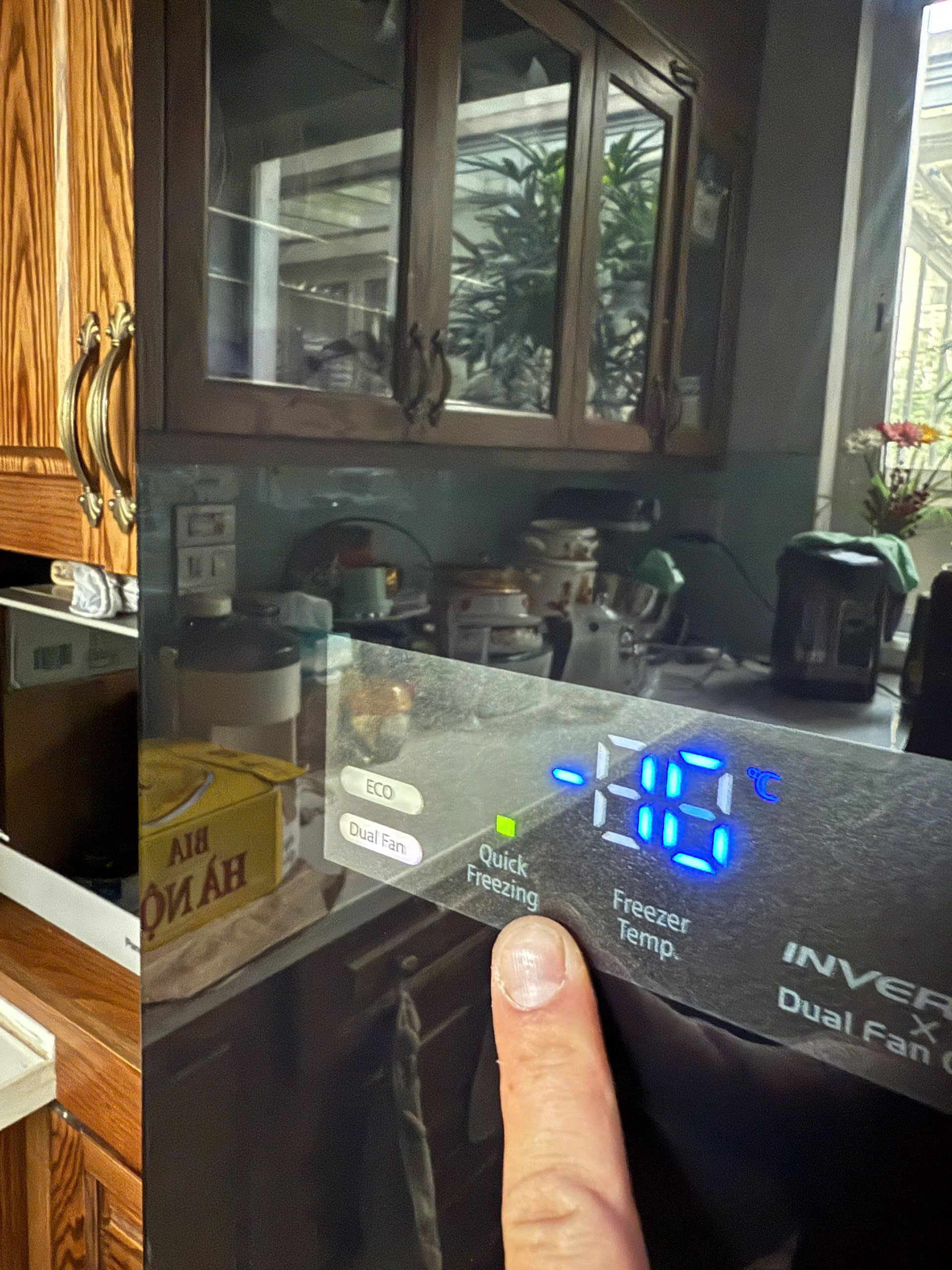 Nút Quick Freezing có tác dụng rất tốt khi cần nhiệt độ lạnh nhanh