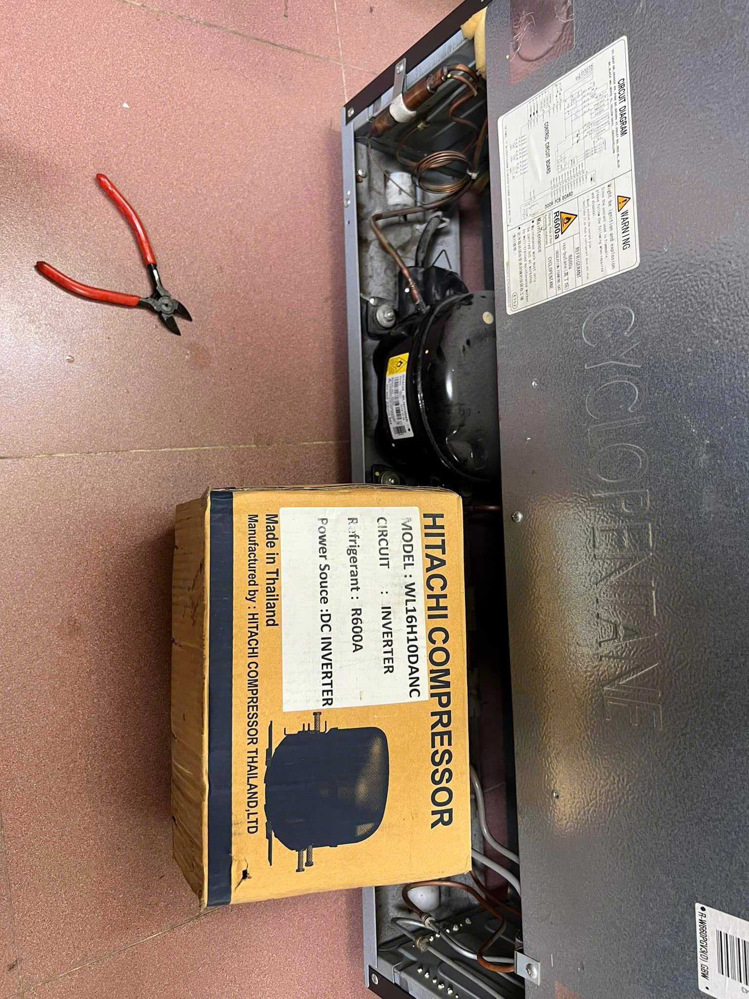 Trung tâm thay lốc máy nén tủ lạnh Hitachi chính hãng tại nhà ở Thanh Hóa