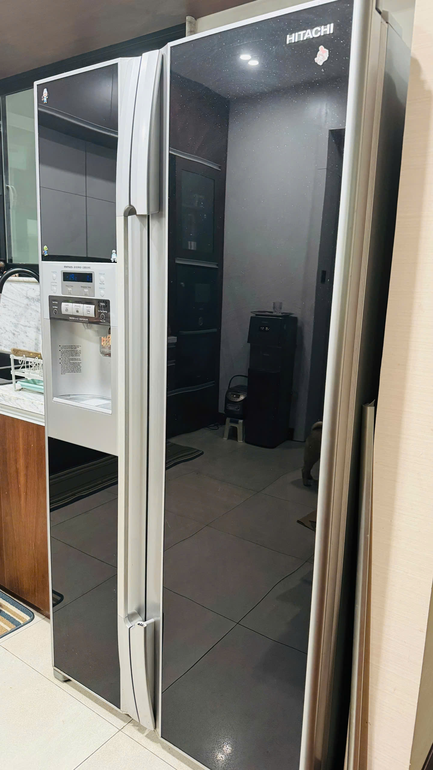 Bí quyết giúp cánh tủ lạnh hitachi luôn bền đẹp như mới