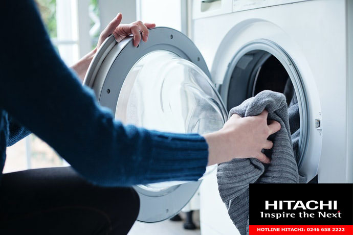 vệ sinh định kỳ giúp máy giặt hitachi hoạt động bền bỉ và ổn định