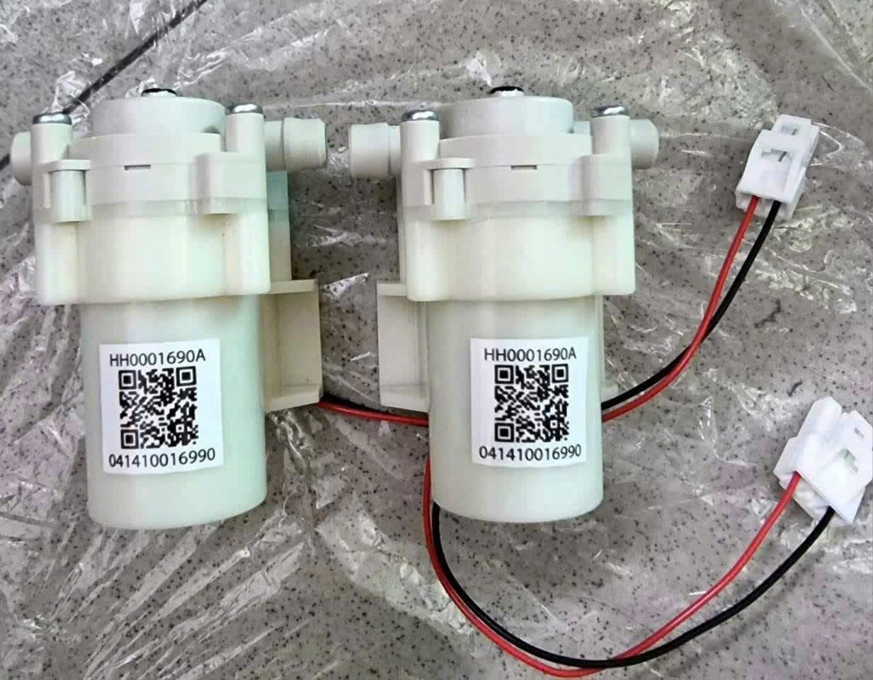 Bơm nước tủ lạnh hitachi chính hãng