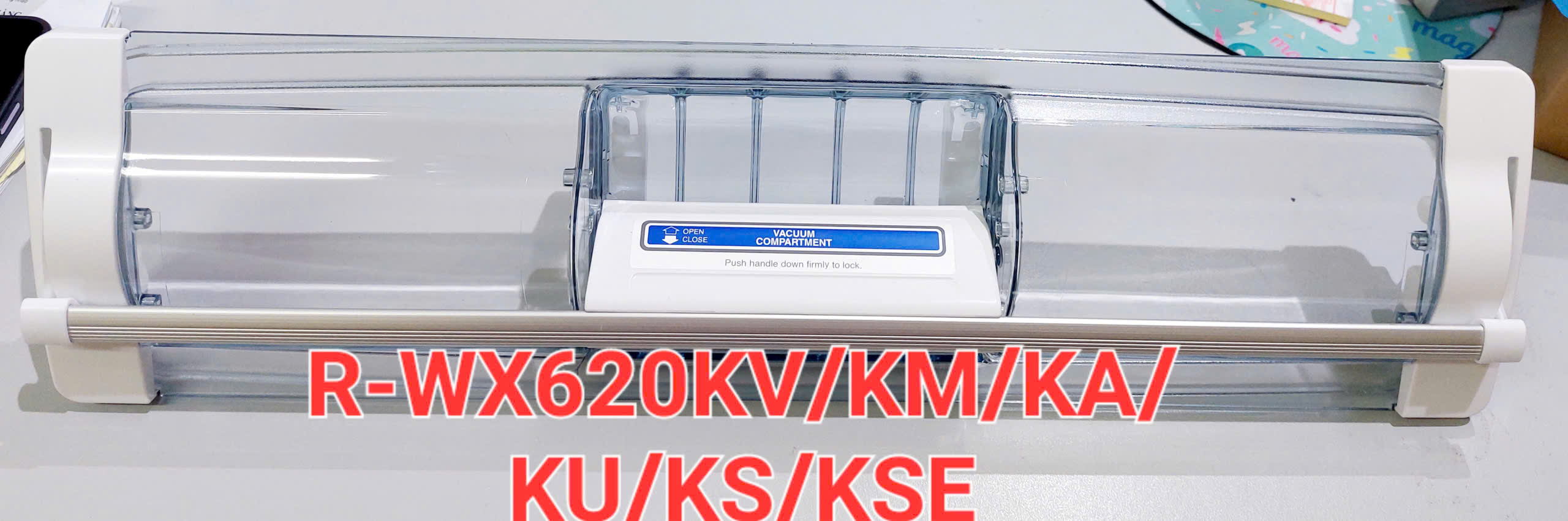 Nắp ngăn hút chân không tủ lạnh hitachi 6 cánh R-WX620KV