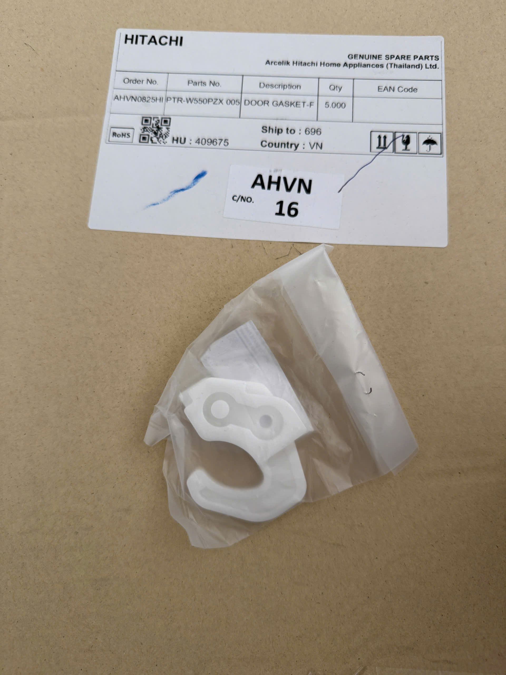 Ngàm cửa phải ngăn mát tủ lạnh hitachi 4 cánh