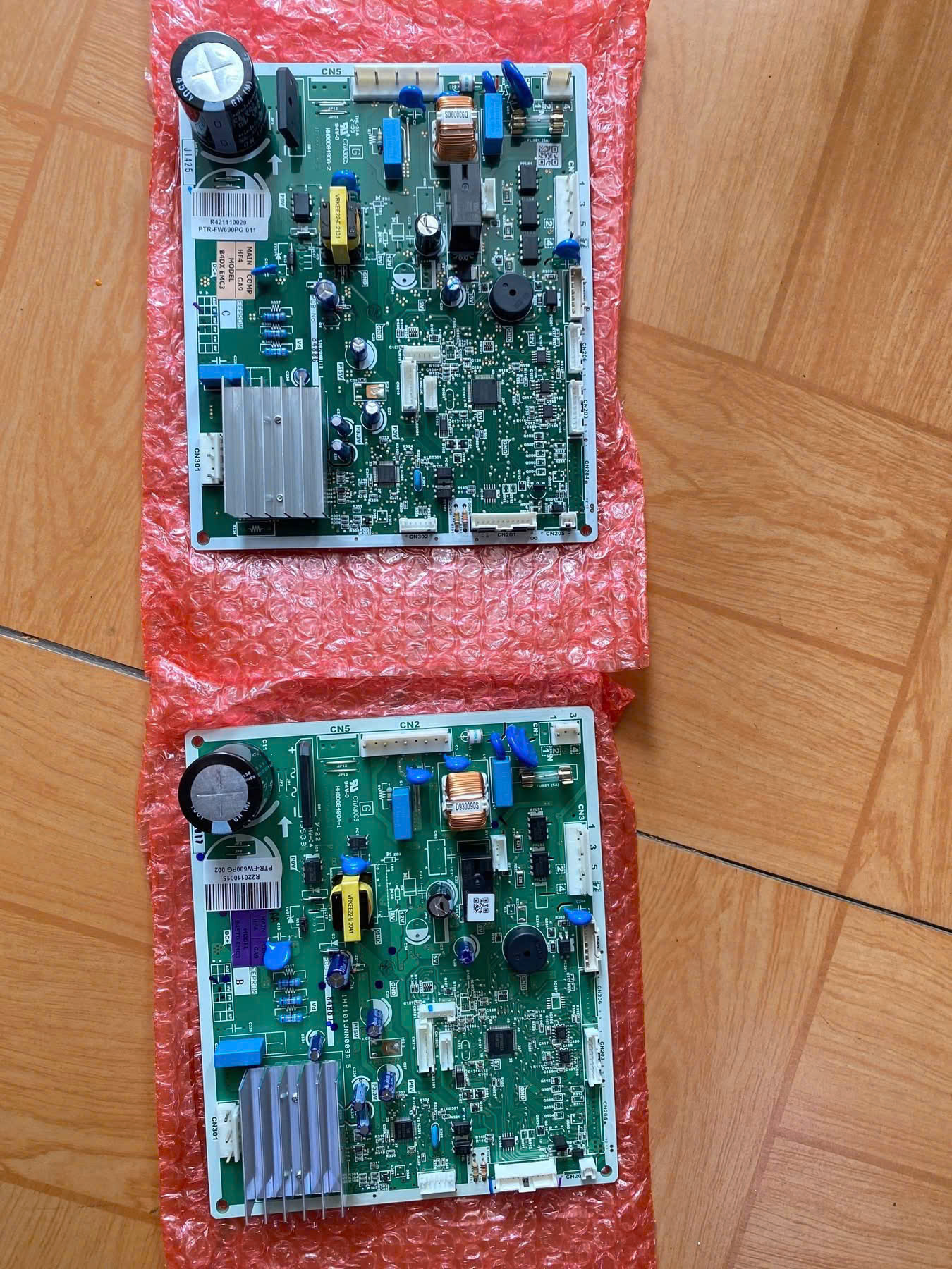 Bo mạch tủ lạnh Hitachi R-W690pgv7 và 690pgv7x