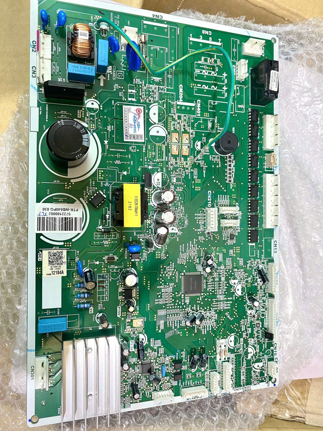 Giá bo mạch tủ lạnh Hitachi mã r-wb640pgv1