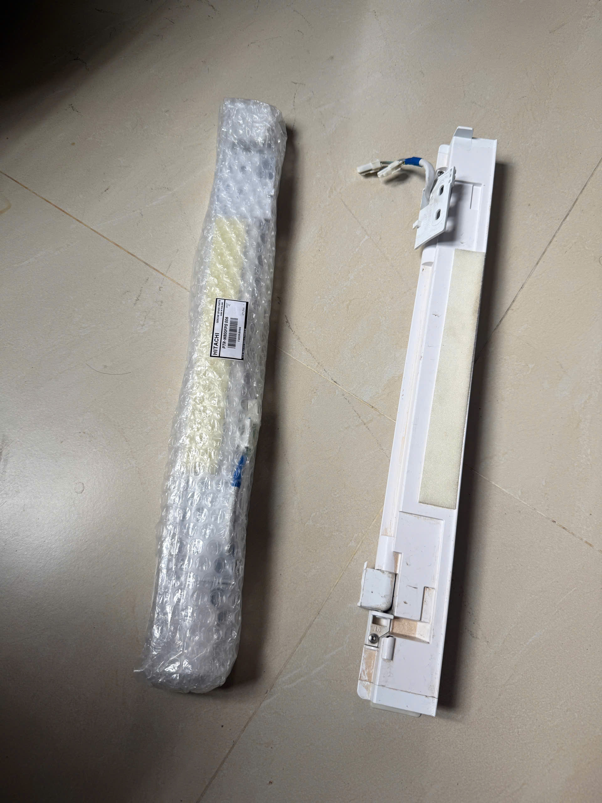 Giá thay thanh nẹp sấy cửa ngăn đông tủ lạnh Hitachi